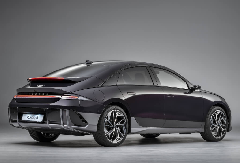Hyundai IONIQ 6, parte trasera.
