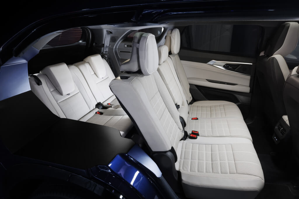 Renault Espace 2023, segunda y ternera fila.