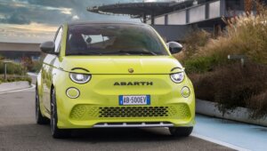 Abarth 500e, el primer eléctrico de la firma del escorpión