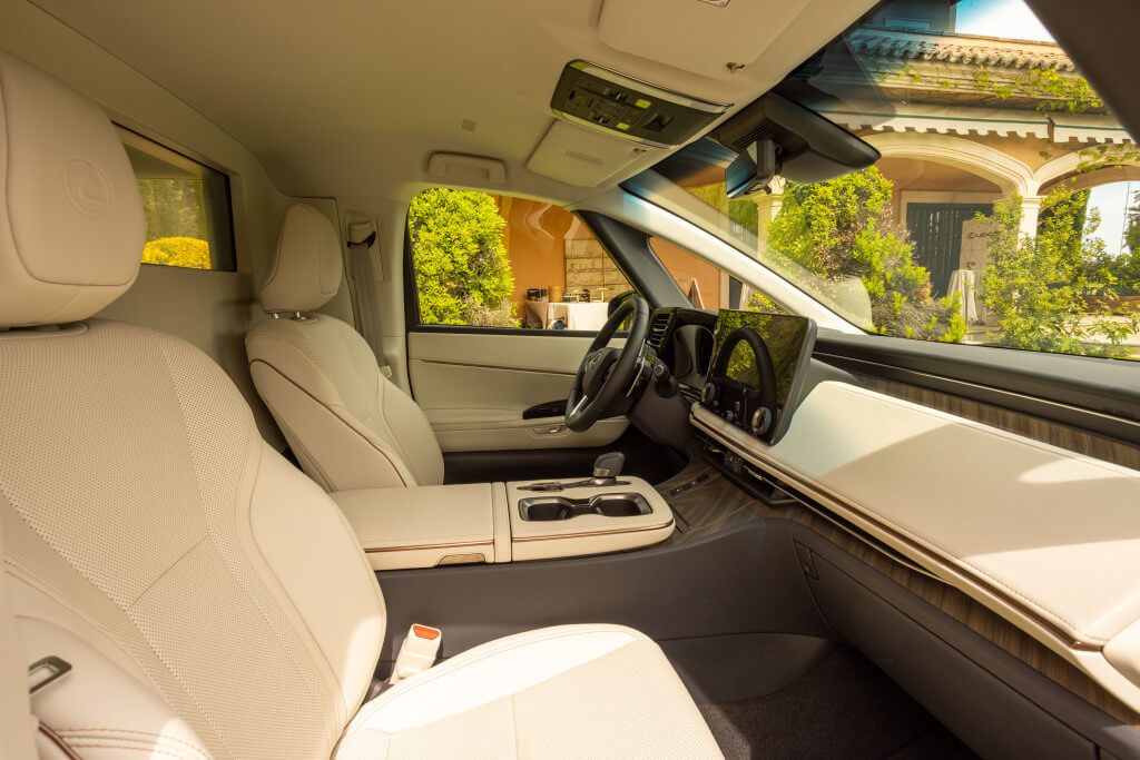 Lexus LM: vista interior.