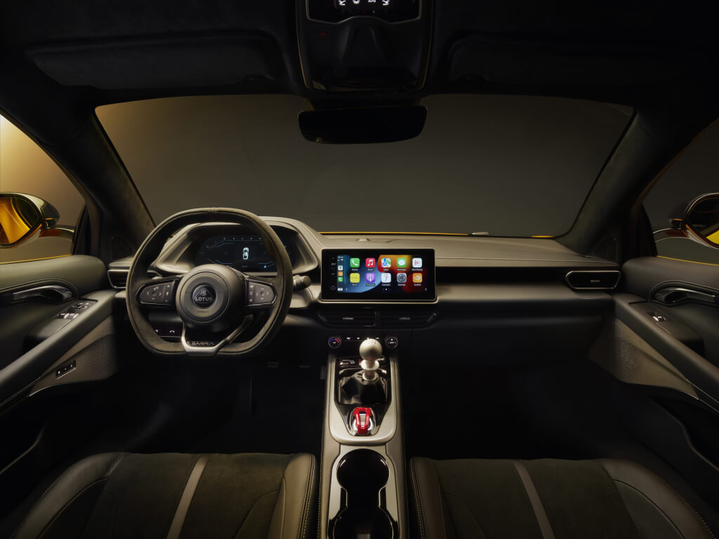 Lotus Emira: interior.