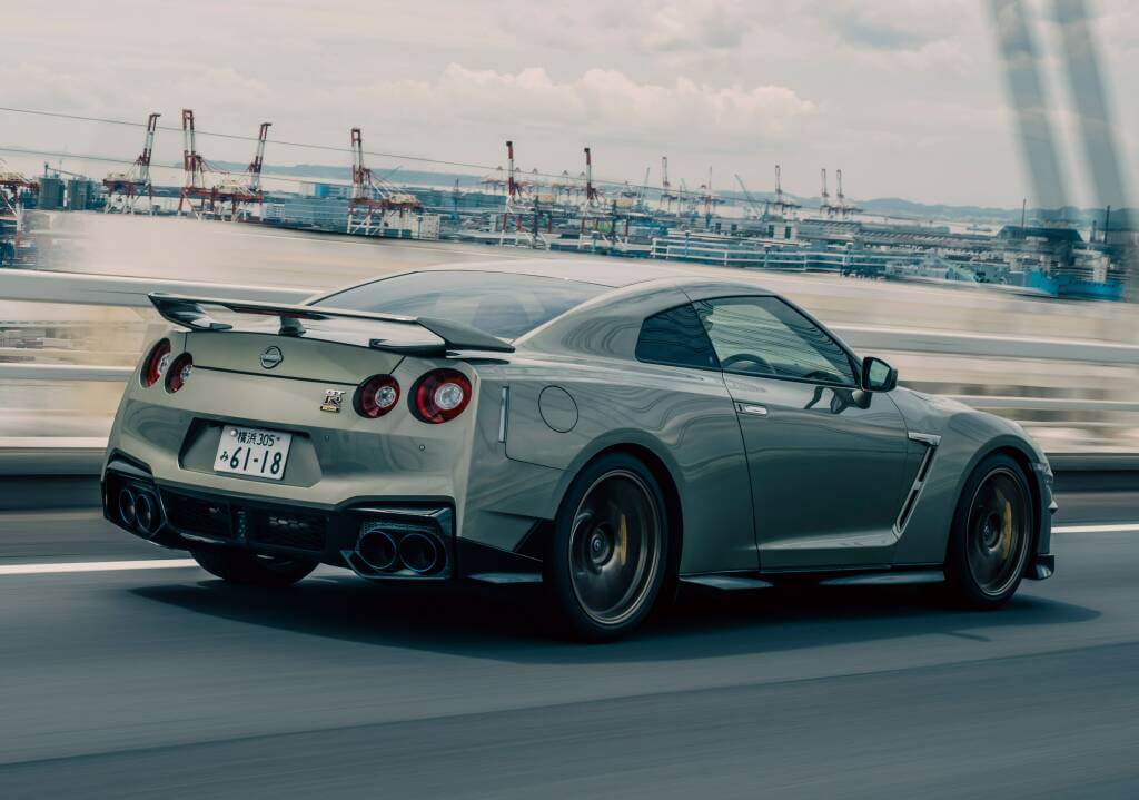 Nissan GT-R T-Spec: trasera.