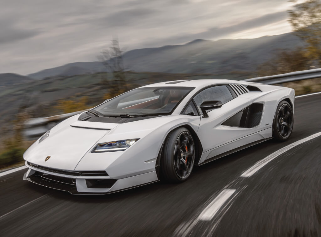 Lamborghini Countach LPI800-4: frontal.