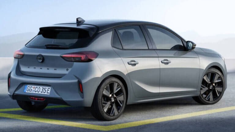 opel corsa 2023 trasera