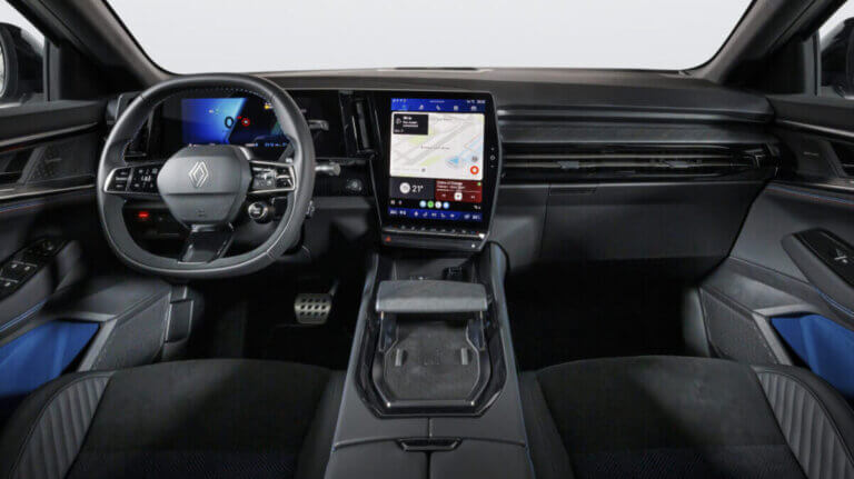 interior del renault rafale 