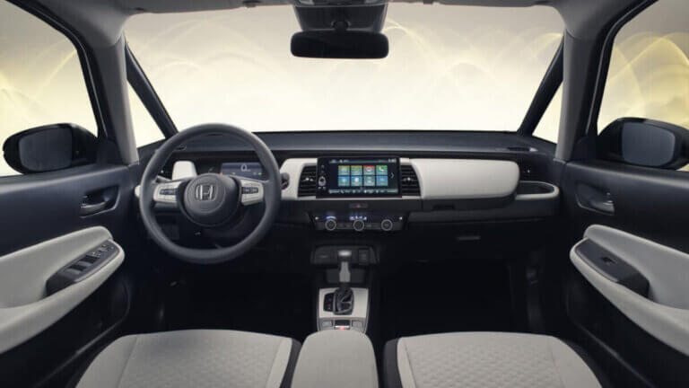 vista interior del honda jazz 2020