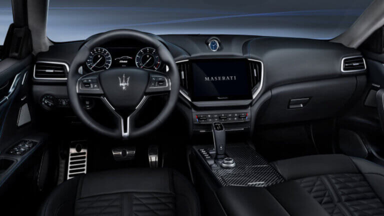 maserati-ghibli-hybrid-vista-interior