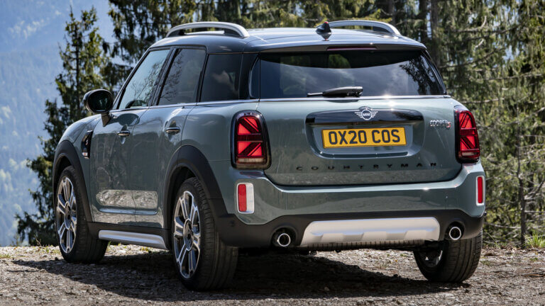 Vista trasera del MINI Countryman Cooper S 2021