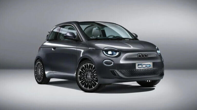 Fiat 500e 2021, mucho más que una nueva cara para el mito italiano