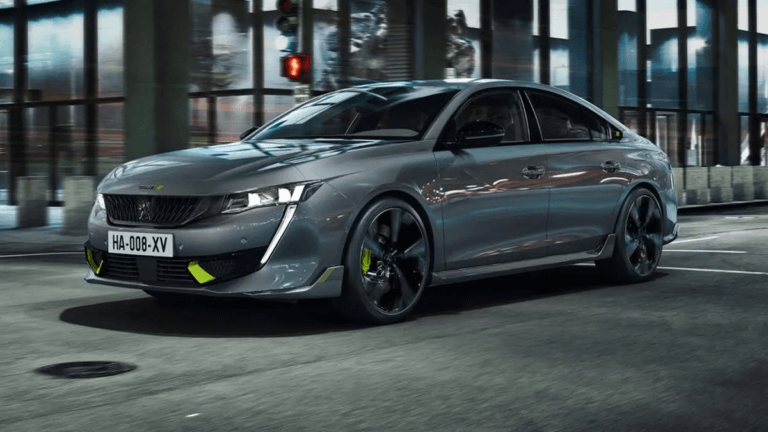 Peugeot 508 PSE, la deportividad francesa llegó con electrificación bajo el brazo