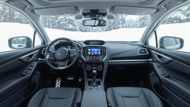 vista interior subaru impreza ecohybrid 2020